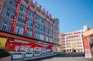 �����|����W(xu��)У���o�ഺһ���еך��δ��